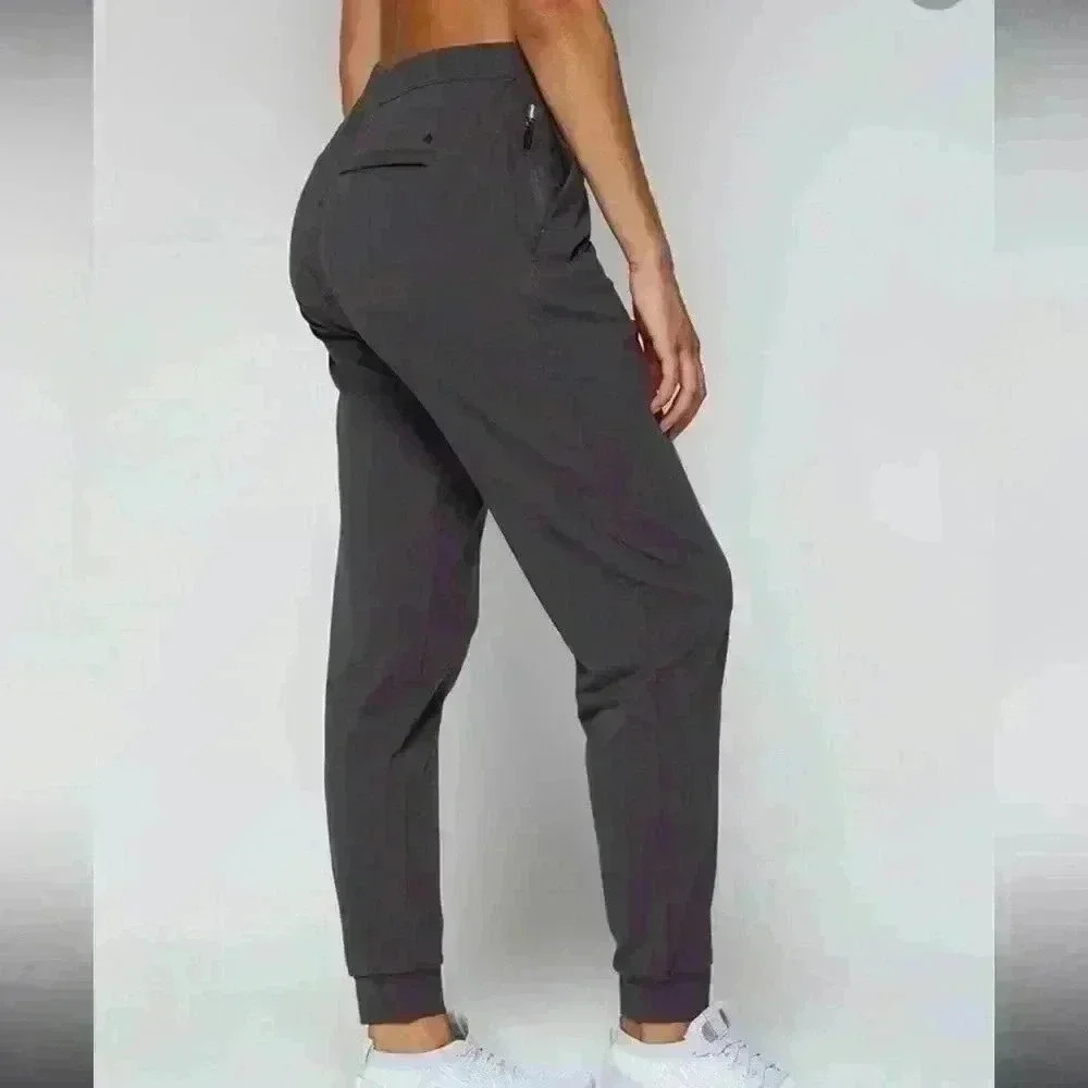 NWT FOURLAPS stride jogger in gray women’s Sz M - Picture 3 of 7